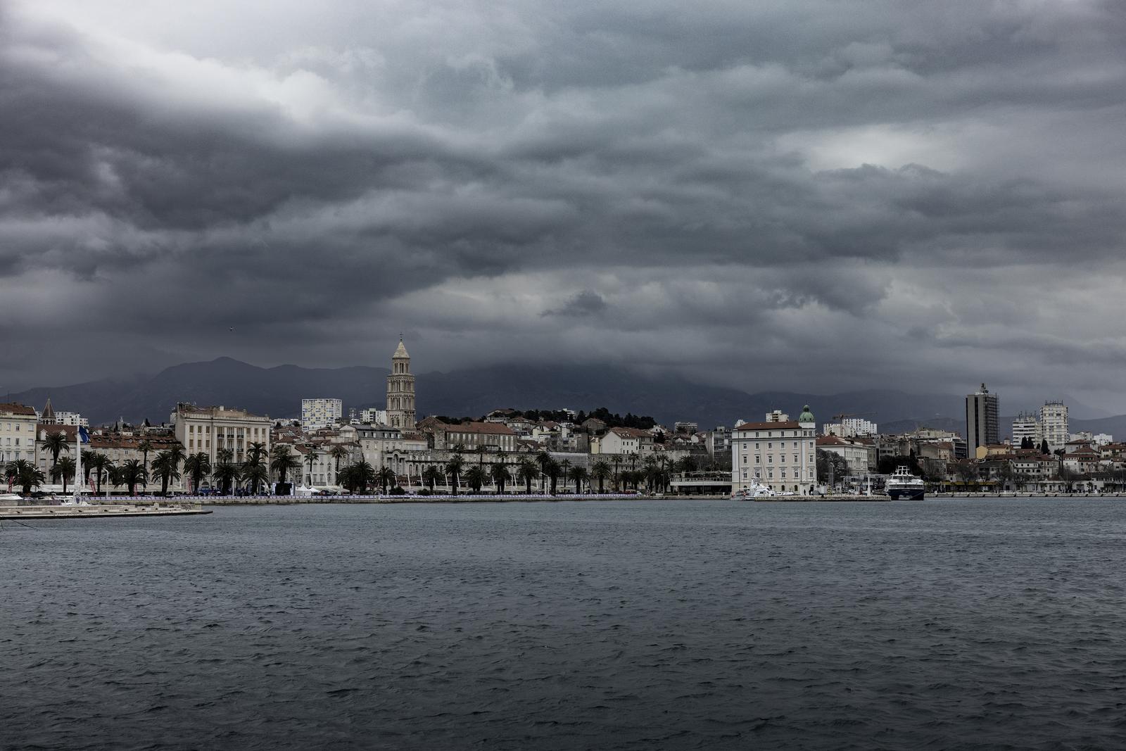 26.02.2023., Split - Oblaci nad Splitom. Photo: Milan Sabic/PIXSELL