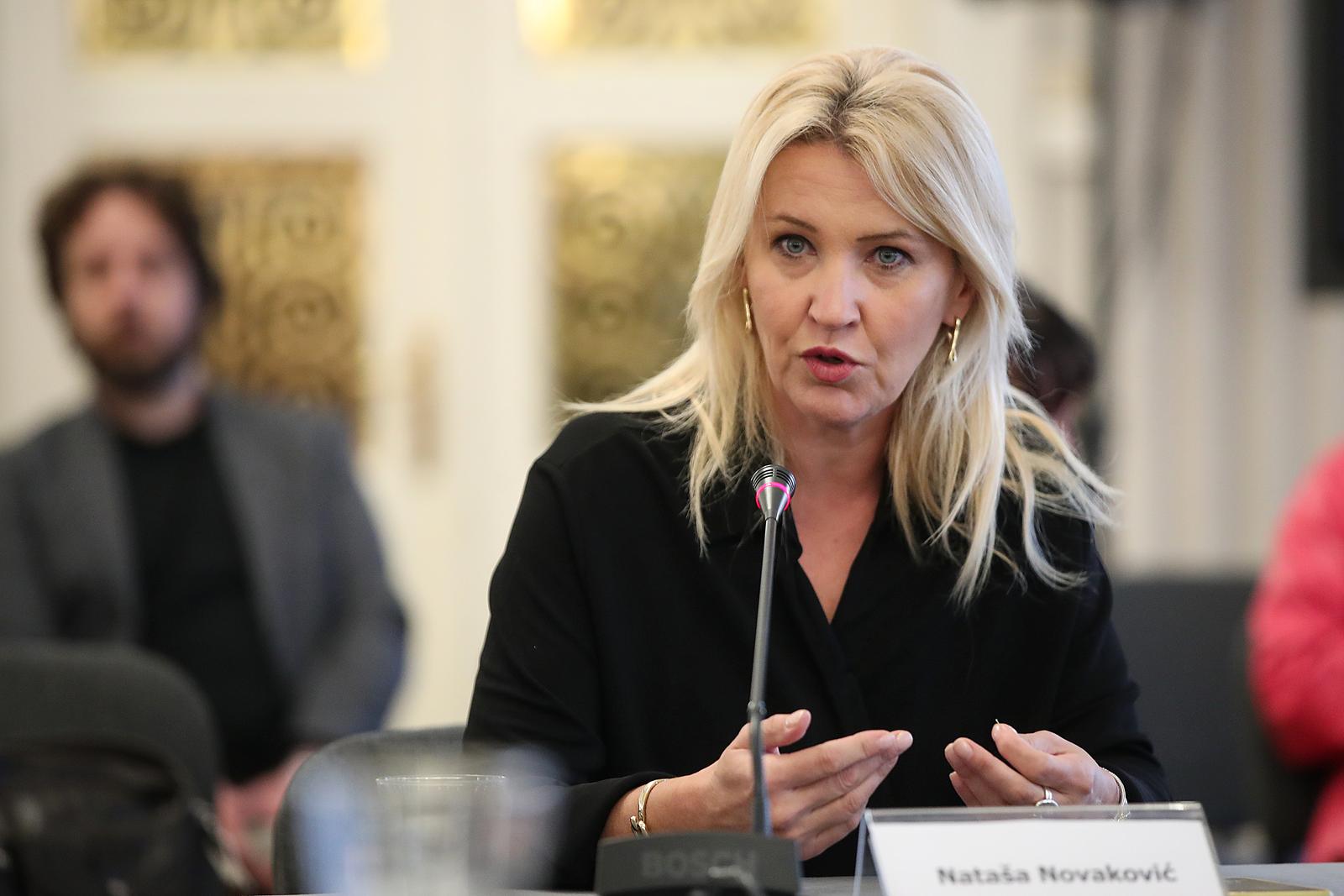27.09.2022., Zagreb - Okrugli stol o politickom integritetu kojeg organizira GONG. Sa saborskim zastupnicima i zastupnicama raspravljalo se o mogucim rjesenjima i ucinkovitosti etickih kodeksa u suzbijanju korupcije i sprjecavanju sukoba interesa. Davorin Ivanjek, Vesna Nadj, Natasa Novakovic, Melisa Skender, Nino Raspudic, Arsen Bauk.  Photo: Goran Stanzl/PIXSELL