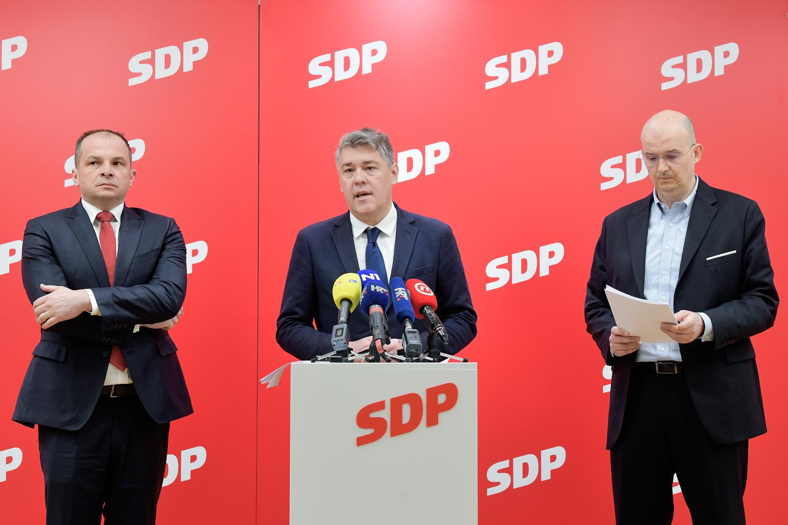 28.02.2023., Zagreb- Konferenciju za medije u Sdp-u pod nazivom "Inflacija i ocuvanje kupovne moci gradjana". Potpredsjednik SDP-a Sinisa Hajdas Doncic, saborski zastupnik Boris Lalovac te voditelj SDP-ovog Savjeta za gospodarstvo JosipTica.                                    Photo: Sandra Simunovic/PIXSELL