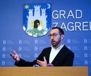 28.02.2023., Zagreb - Gradonacelnik Grada Zagreba Tomislav Tomasevic i njegovi zamjenici Danijela Dolenec i Luka Korlaet, odrzali su redovnu konferenciju za medije.  Photo: Marko Lukunic/PIXSELL