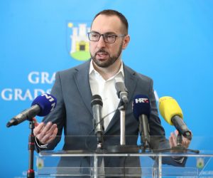 28.04.2022., Zagreb - 11. sjednica zagrebacke Gradske skupstine. U pauzi sjednice gradonacelnik grada Zagreba Tomislav Tomasevic odrznao je konferenciju za medije na kojoj je govorio o aktualnim temama u gradu Zagrebu Photo: Sanjin Strukic/PIXSELL