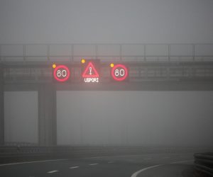 28.10.2021., Velika Gorica - Magla otezava promet u unutrasnjosti Hrvatske. Photo: Zeljko Hladika/PIXSELL