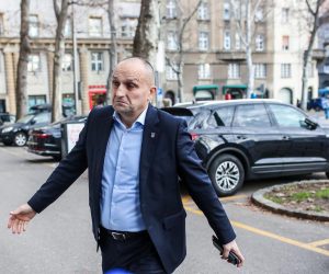30.01.2023.., Zagreb - Dolazak clanova HDZ-a na sjednicu predsjednistva. Zupan osjecko- baranjski Ivan Anusic.   Photo: Slavko Midzor/PIXSELL