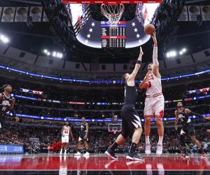 Jan 31, 2023; Chicago, Illinois, USA; Chicago Bulls center Nikola Vucevic (9) shoots against LA Clippers center Ivica Zubac (40) during the first half at United Center. Mandatory Credit: Kamil Krzaczynski-USA TODAY Sports Photo: KAMIL KRZACZYNSKI/REUTERS