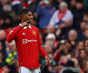 Soccer Football - Premier League - Manchester United v Leicester City - Old Trafford, Manchester, Britain - February 19, 2023 Manchester United's Marcus Rashford celebrates scoring their second goal REUTERS/Molly Darlington EDITORIAL USE ONLY. No use with unauthorized audio, video, data, fixture lists, club/league logos or 'live' services. Online in-match use limited to 75 images, no video emulation. No use in betting, games or single club /league/player publications.  Please contact your account representative for further details. Photo: MOLLY DARLINGTON/REUTERS