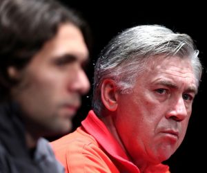 05.11.2012., Pariz, Francuska - Stadion Park Princeva, konferencija za medije Paris Saint Germaina uoci utakmice 4. kola Lige prvaka protiv GNK Dinamo. Salvatore Sirigu, Carlo Ancelotti.rPhoto: Marko Lukunic/PIXSELL