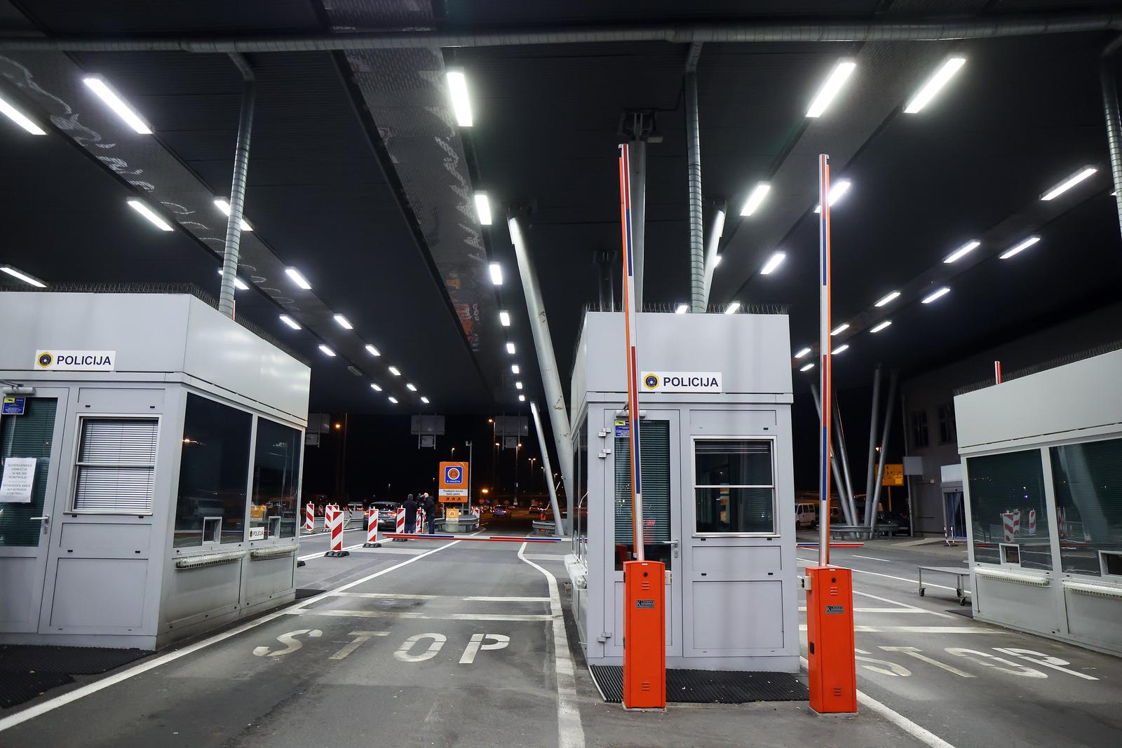 31.12.2022., Bregana - Slovenska strana granicnog prijelaza Bregana nakon ulaska Hrvatske u Schengen Photo: Luka Stanzl/PIXSELL