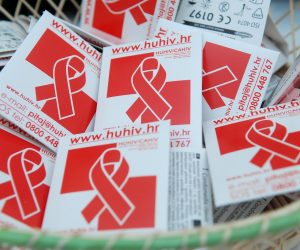 01.12.2012., Zagreb - Ministar zdravlja Rajko Ostojic na Cvjetnom trgu posjetio je stand povodom obiljezavanja svjetskog dana borbe protiv AIDS-a. Photo: Luka Stanzl/PIXSELL