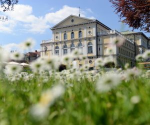 29.04.2015. Varazdin - Zgrada Hrvatskog narodnog kazalista u Varazdinu izgradjena je 1873 godine prema projektu  cuvenog beckog arhitekta Hermanna Helmera. Do 1945. u Varazdinu su djelovali mnogi veliki hrvatski glumci, pjevaci i redatelj. 2013. godine Ministarstvo kulture Hrvatskom narodnom kazalistu u Varazdinu dodijeljuje nacionalni status"nPhoto: Marko Jurinec/PIXSELL
