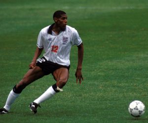 Bildnummer: 00728522  Datum: 14.06.1992  Copyright: imago/HJS
Carlton Palmer (England) am Ball; Nationaltrikot, Vdia, quer, dribbeln, Dribbling Europameisterschaft 1992, Länderspiel, Gruppenspiel, Gruppe 1, Nationalmannschaft, Nationalteam Malmö Dynamik,  Fußball EM Herren Mannschaft Schweden Einzelbild Aktion Personen