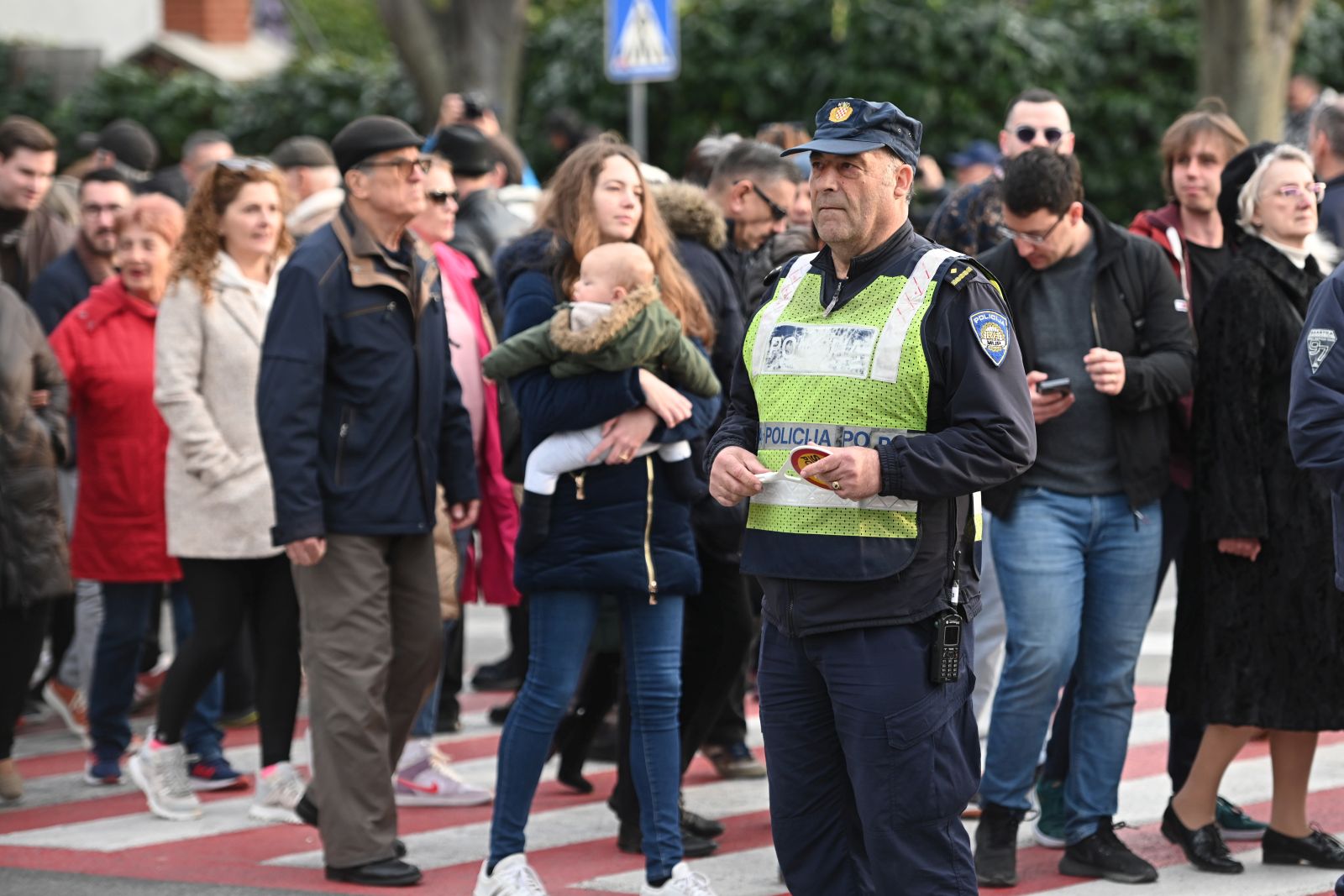 Split, 24.02.2023. -  Prosvjedna šetnja ispred lokacije buduće pretovarne stanice u Spinutu.  foto HINA/ Mario STRMOTIĆ/ ms