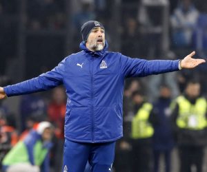 epa10493066 Olympique Marseille's Croatian head coach Igor Tudor reacts during the French Ligue 1 soccer match between Olympique Marseille and Paris Saint Germain at the Velodrome Stadium in Marseille, southern France, 26 February 2023.  EPA/SEBASTIEN NOGIER