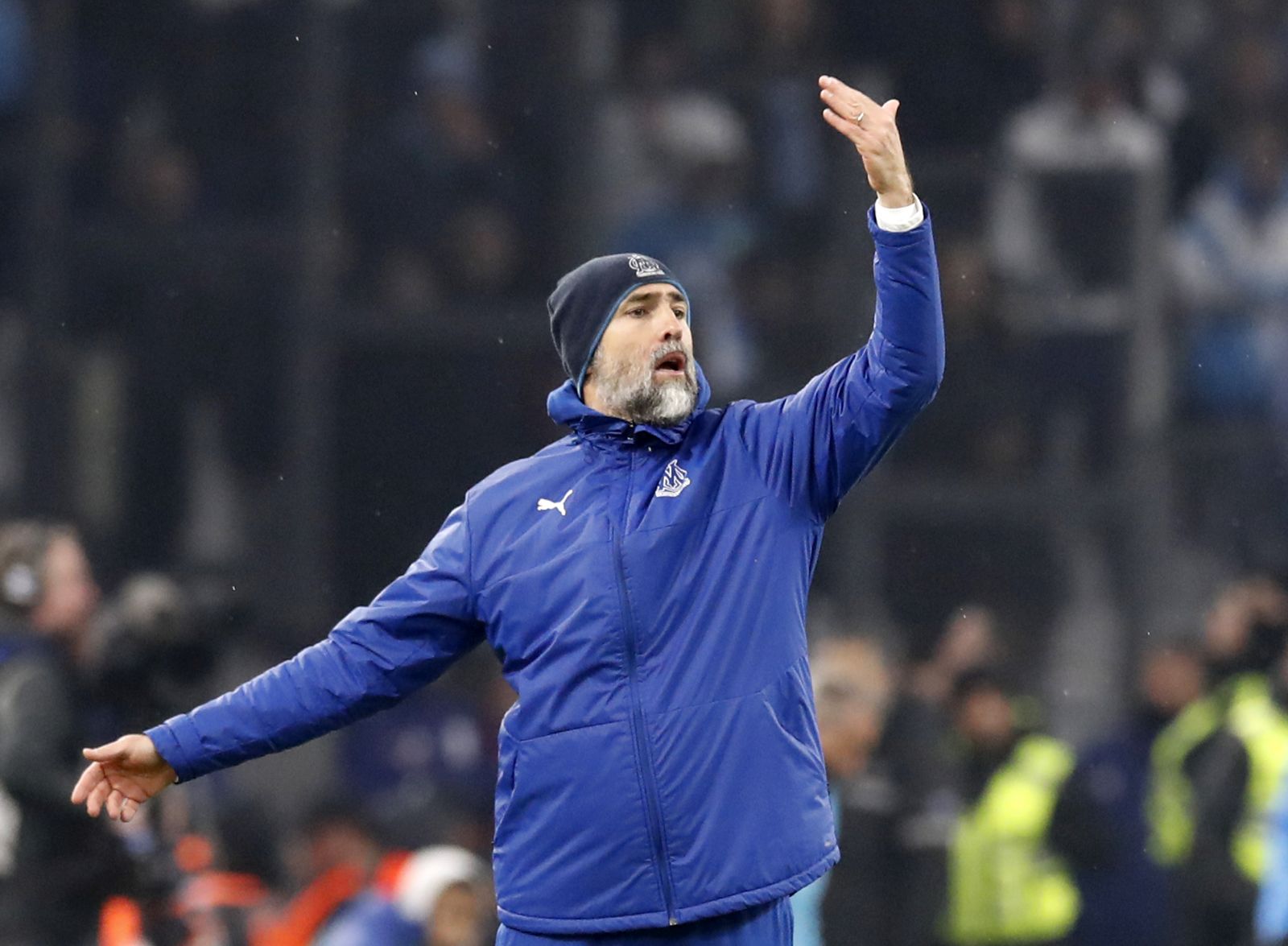 epa10493064 Olympique Marseille's Croatian head coach Igor Tudor reacts during the French Ligue 1 soccer match between Olympique Marseille and Paris Saint Germain at the Velodrome Stadium in Marseille, southern France, 26 February 2023.  EPA/SEBASTIEN NOGIER