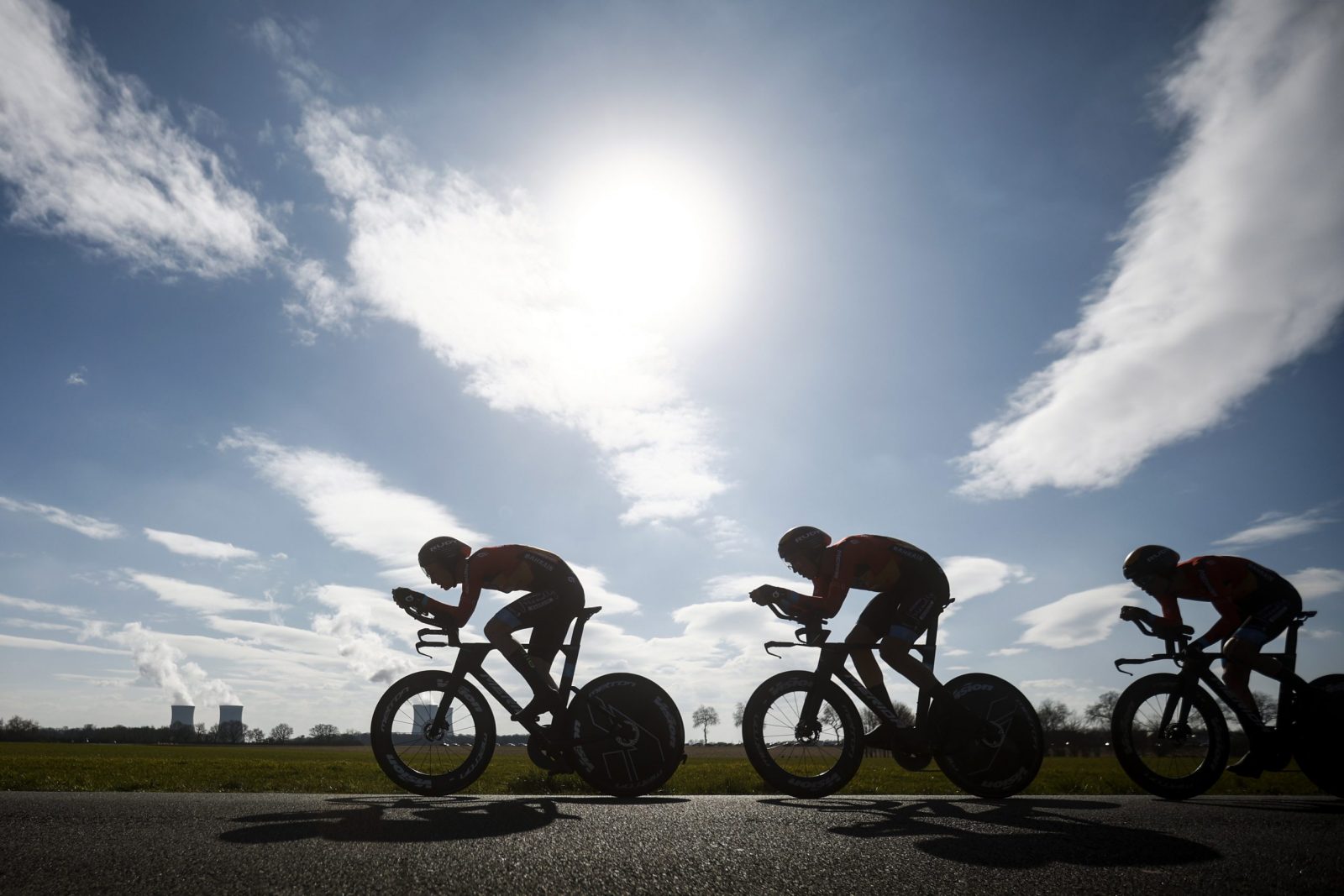 epa10507554 Bahrain Victorious team riders in action during the 3rd stage of the Paris Nice cycling race, a Team time trial over 32.2 km in Dampierre-en-Burly, France, 07 March 2023.  EPA/YOAN VALAT
