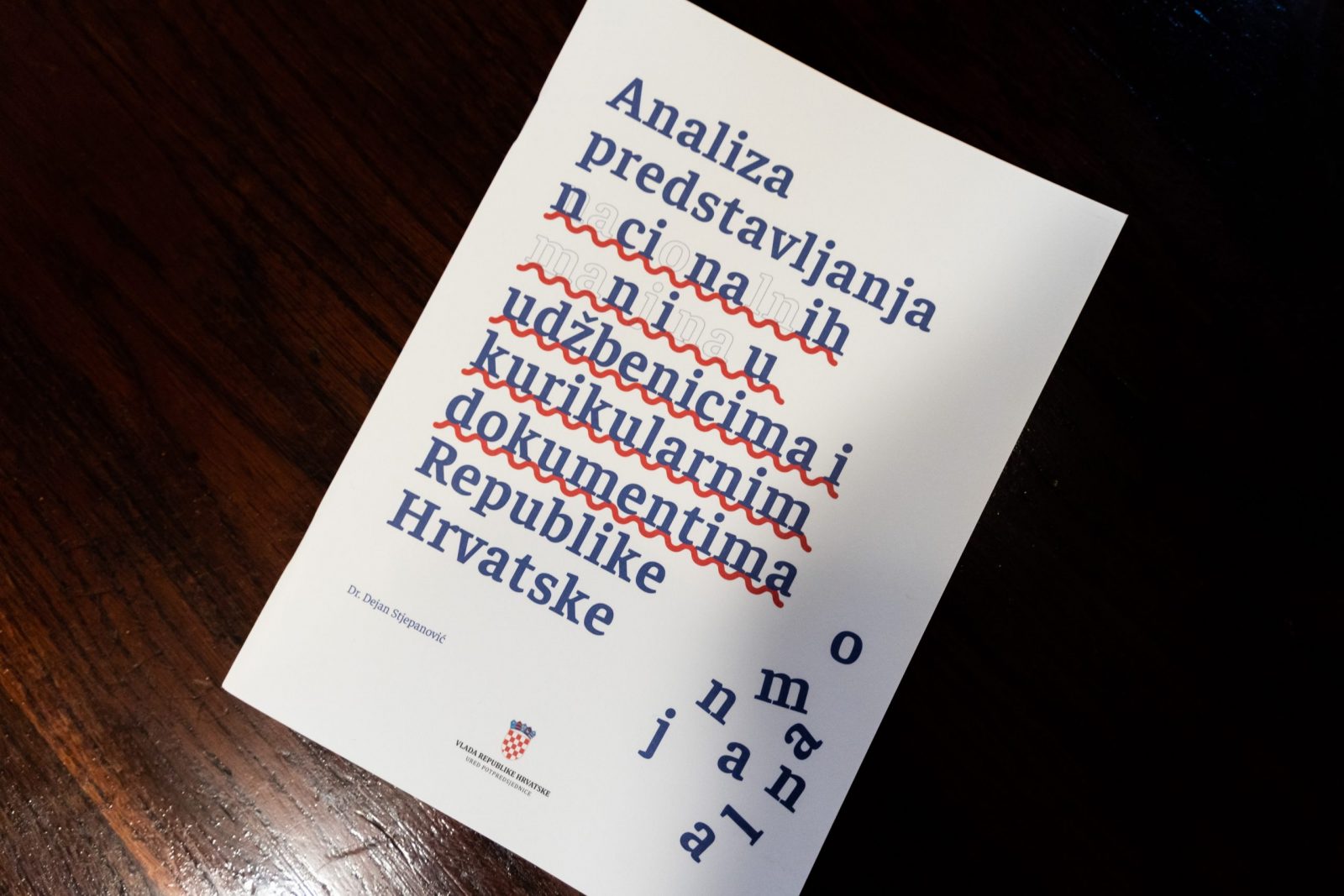 Zagreb, 14.03.2023. - Potpredsjednica Vlade Anja Šimpraga obratila se uvodnom riječi prilikom predstavljanja publikacije "Analiza predstavljanja nacionalnih manjina u udžbenicima i kurikularnim dokumentima Republike Hrvatske", koja je nastala kao rezultat provedenog istraživanja i analize u svrhu realizacije aktivnosti  Operativnih programa nacionalnih manjina za razdoblje 2021. - 2024.
foto HINA/ Edvard ŠUŠAK/ es
