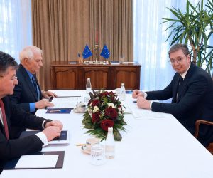 epa10530472 EU High Representative for Foreign Affairs and Security Policy Josep Borrell (C) and EU Special Representative Miroslav Lajcak (L) meet with Serbian President Aleksandar Vucic (R), during the High-level Meeting of the Belgrade-Pristina Dialogue in Ohrid, Republic of North Macedonia, 18 March 2023. International diplomats are trying to make progress with the so-called 'French - German' plan in an effort to normalize the ties between Kosovo and Serbia.  EPA/DIMITRIJE GOLL