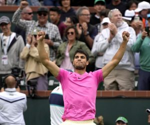 epaselect epa10533190 Carlos Alcaraz of Spain reacts after winning against Daniil Medvedev of Russia in the men's finals of the BNP Paribas Open tennis tournament at the Indian Wells Tennis Garden in Indian Wells, California, USA, 19 March 2023.  EPA/RAY ACEVEDO
