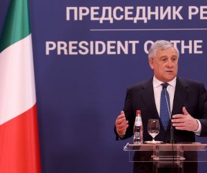 epa10534872 Italian Foreign Minister Antonio Tajani addresses the media with Serbian President Aleksandar Vucic after their meeting in Belgrade, Serbia, 21 March 2023. Minister Tajani is on an official visit to Serbia.  EPA/ANDREJ CUKIC