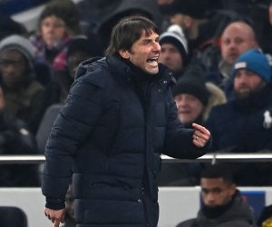 epa10510204 Tottenham head coach Antonio Conte reacts during the UEFA Champions League, Round of 16, 2nd leg match between Tottenham Hotspur and AC Milan in London, Britain, 08 March 2023.  EPA/Andy Rain