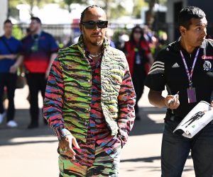 epa10550061 Lewis Hamilton of Mercedes on arrival during the Formula 1 Australian Grand Prix at the Albert Park Circuit in Melbourne, Australia, 30 March 2023. The Formula One Grand Prix of Australia will take place on 02 April.  EPA/JOEL CARRETT AUSTRALIA AND NEW ZEALAND OUT