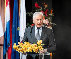 02.02.2023., Kazaliste Marina Drzica, Dubrovnik - Na Svecanoj sjednici Gradskog vijeca  koja se povodom Dana Grada Dubrovnika i Feste svetog Vlaha, dubrovackog parca u cetvrtak su u Kazalistu Marina Drzica dodijeljene gradske nagrade. Tako su godisnje nagrade Grada Dubrovnika dobili Jadranka Beresford Pierce, Paul Davies, Ante Delija, Phylis i Fred Meurer te Turisticka i ugostiteljska skola Dubrovnik, nagrada za zivotno djelo pripala je  dubrovackom akademskom slikaru, Josipu Pinu Trosmanu, a  ce se pocasnim gradjaninom posthumno je proglaseni bivsi talijanski predsjednik Francesco Cossiga. 
Photo: Grgo Jelavic/PIXSELL Photo: Grgo Jelavic/PIXSELL