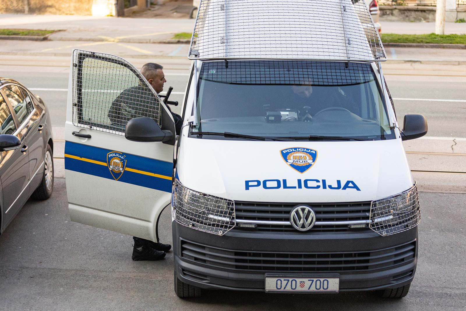 04.03.2023., Osijek - Privodjenje Leonarda Opancara na zupanijski sud, osumnjicen je za ranjavanje policajca Photo: Davor Javorovic/PIXSELL