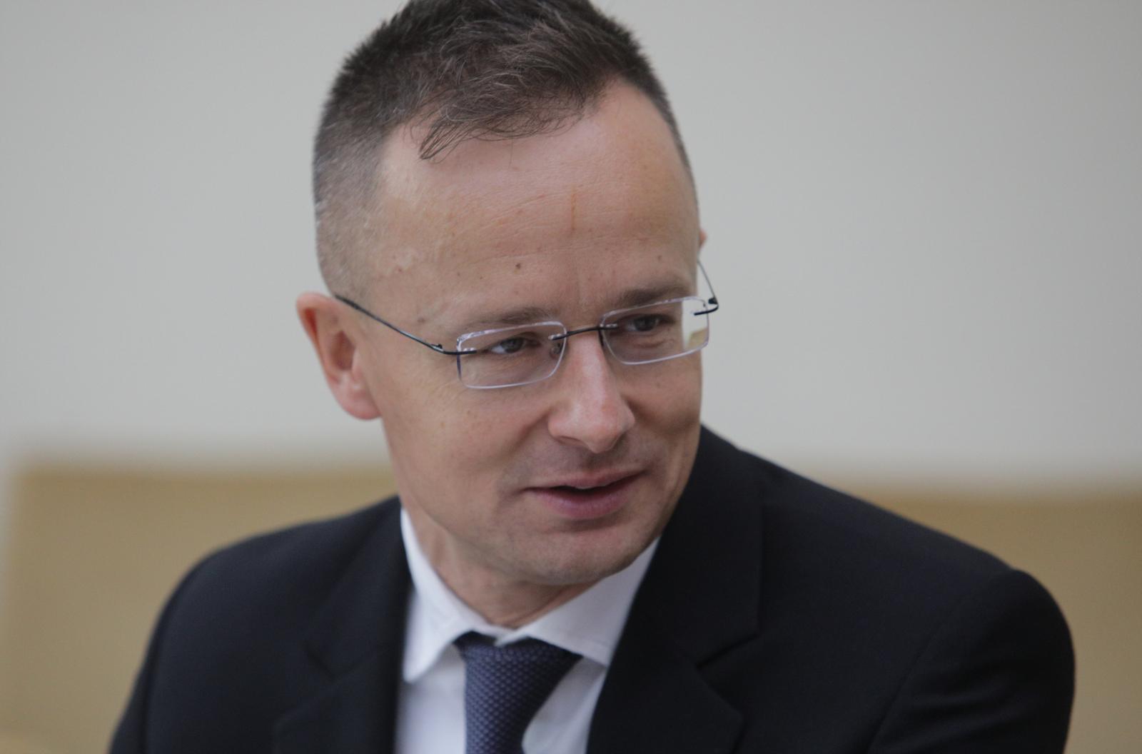06, October, 2022, Belgrade - A meeting of officials from Serbia, Austria and Hungary on the management of migration processes was held in the Palace of Serbia. Peter Szijjarto. Photo: Milos Tesic/ATAImages

06, oktobar, 2022, Beograd - U Palati Srbija odrzan je sastanak zvanicnika Srbije, Austrije i Madjarske o upravljanju procesima migracija. Photo: Milos Tesic/ATAImages Photo: Milos Tesic/ATAImages/PIXSELL