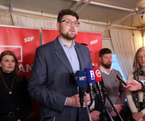 07.03.2023., Rijeka - Predstavljanje SDP-ove politike "Plan za stan" na brodu Marina. Nazocili su clanovi SDP-a: predsjednik stranke Pedja Grbin, gradonacelnik Rijeke Marko Filipovic, Vojko Obersnel, zastupnica Mirela Ahmetovic, predsjednik zupanijskog SDP-a Ivica Lukanovic, zastupnica Sabina Glasovac, gradonacelnik Kastva Matej Mostarac.  Photo: Goran Kovacic/PIXSELL