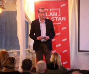 07.03.2023., Rijeka - Predstavljanje SDP-ove politike "Plan za stan" na brodu Marina. Nazocili su clanovi SDP-a: predsjednik stranke Pedja Grbin, gradonacelnik Rijeke Marko Filipovic, Vojko Obersnel, zastupnica Mirela Ahmetovic, predsjednik zupanijskog SDP-a Ivica Lukanovic, zastupnica Sabina Glasovac, gradonacelnik Kastva Matej Mostarac.  Photo: Goran Kovacic/PIXSELL