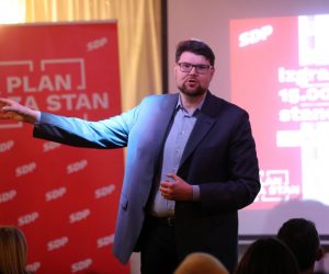 07.03.2023., Rijeka - Predstavljanje SDP-ove politike "Plan za stan" na brodu Marina. Nazocili su clanovi SDP-a: predsjednik stranke Pedja Grbin, gradonacelnik Rijeke Marko Filipovic, Vojko Obersnel, zastupnica Mirela Ahmetovic, predsjednik zupanijskog SDP-a Ivica Lukanovic, zastupnica Sabina Glasovac, gradonacelnik Kastva Matej Mostarac.  Photo: Goran Kovacic/PIXSELL