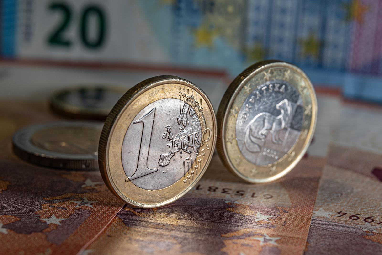 08.02.2023. Osijek - Od 01.sjecnja 2023 godine euro je nova sluzbena valuta u Republici Hrvatskoj. Photo: Davor Javorovic/PIXSELL