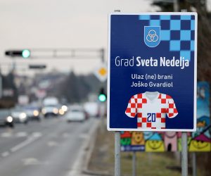 08.02.2023., Sveta Nedelja - Grad Sveta Nedelja postavio je tablu na ulazu u grad u cast nogometasu Josko Gvardiol. Photo: Marko Prpic/PIXSELL