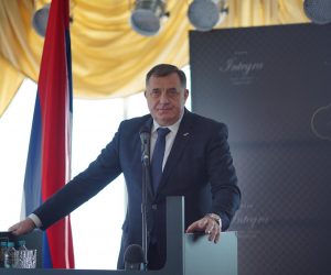 09.02.2023., poslovni centar "Integra", Banjaluka (BiH) – Komemoracija povodom smrti jednog od osnivaca, vlasnika i generalnog direktora privrednog drustva "Integral inzenjering" i jednog od najbogatijih ljudi u BiH Slobodana Stankovica. Mnogobrojni clanovi porodice, prijatelji, radnici, direktori i politicko rukovodstvo RS i BiH, okupili su se danas na komemoraciji. Govore su odrzali Nikola Radovanovic, izvrsni direktor za marketing Integral Inzenjeringa, i Milorad Dodik, predsjednik RS i blizak Stankovicev prijatelj.  Photo: Dejan Rakita/PIXSELL