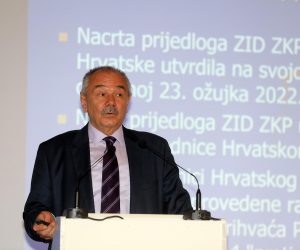09.05.2022., Opatija - Seminar Novine u kaznenom zakonodavstvu 2022, u organizaciji Vrhovnog suda Republike Hrvatske i Pravosudne akademije odrzava se u Grand Hotelu 4 opatijska cvijeta. Damir Kos sudac i predsjednik Kaznenog odjela Vrhovnog suda Republike Hrvatske
  Photo: Goran Kovacic/PIXSELL