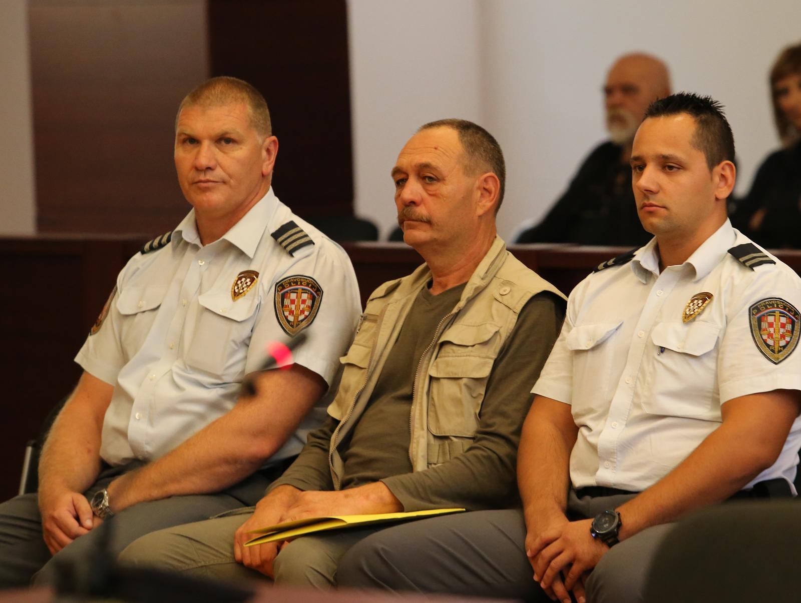 09.09.2015., Split - Na Zupanijskom sudu zakazano je rociste protiv petorice optuzenih za ratne zlocine u Lori, Tomislava Duica (koji je u bijegu), Toncija Vrkica (zamjenika zapovjednika), Ante Gudica, Andjelka Botica i Emilija Bungura. Danas bi trebala biti ispitana dvojica svjedoka. Emilio Bungur. r"nPhoto: Ivo Cagalj/PIXSELL r"nr"n