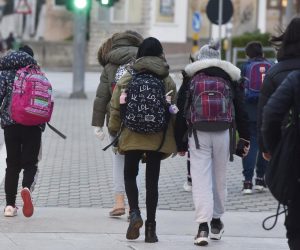 10.01.2022., Sibenik - Nakon Bozicnih blagdana vecina ucenika u Sibensko-kninskoj zupaniji vraca se u skolske klupe.
 Photo: Hrvoje Jelavic/PIXSELL
