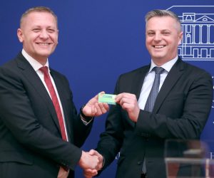 10.03.2023., Zagreb - Na konferenciji za medije Hrvatske seljacke stranke odrzanoj u Saboru o novom clanu stranke Stjepanu Kovacu govorili su zastupnici Kreso Beljak i Zeljko Lenart. Photo: Patrik Macek/PIXSELL