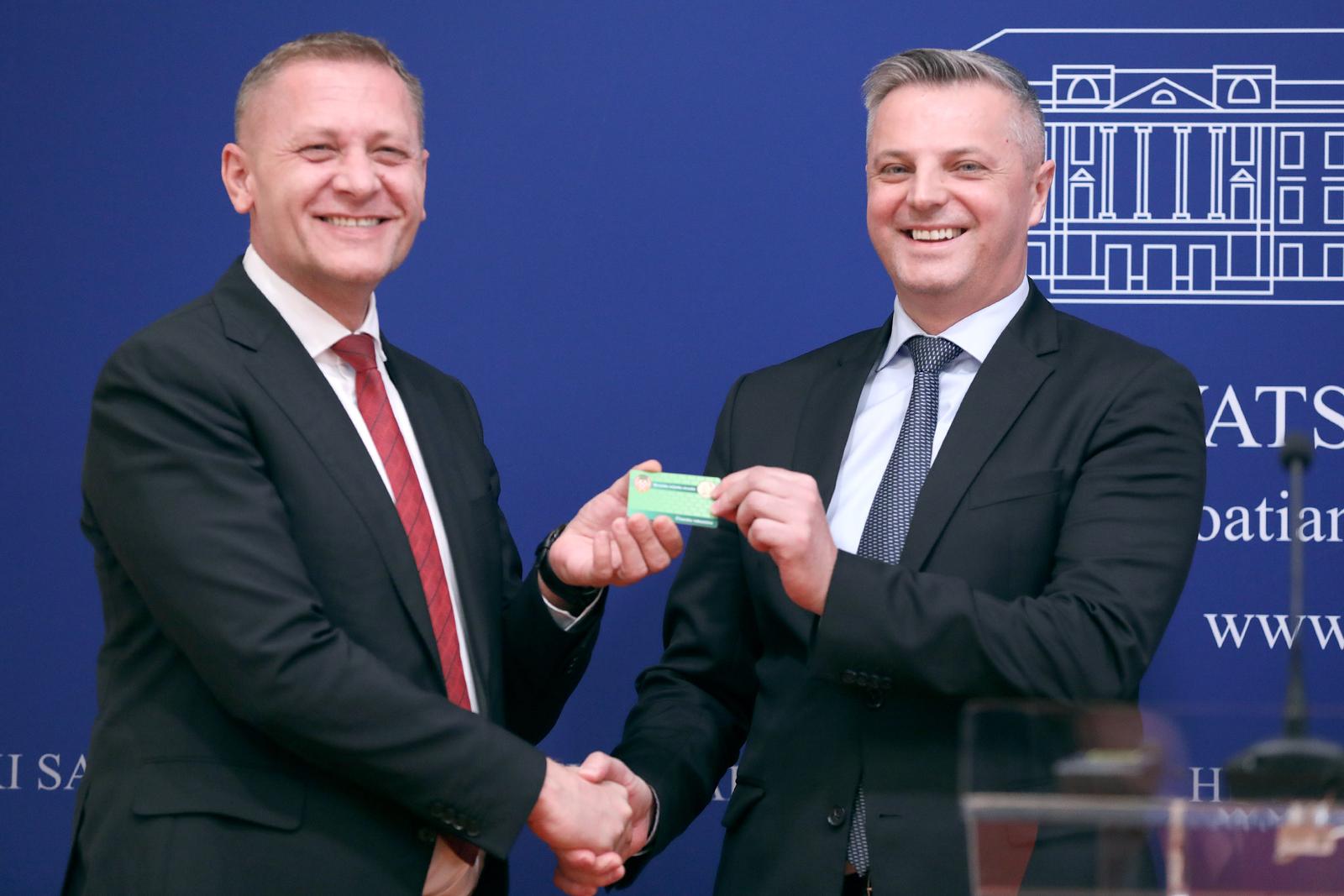 10.03.2023., Zagreb - Na konferenciji za medije Hrvatske seljacke stranke odrzanoj u Saboru o novom clanu stranke Stjepanu Kovacu govorili su zastupnici Kreso Beljak i Zeljko Lenart. Photo: Patrik Macek/PIXSELL