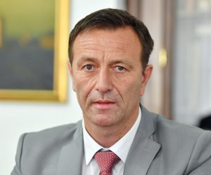 10.06.2021., Varazdin - Gradonacelnik Neven Bosilj i zamjenik Miroslav Markovic novinare izvjestili o stanju gradske blagajne nakon primopredaje vlasti. rPhoto: Vjeran Zganec Rogulja/PIXSELL