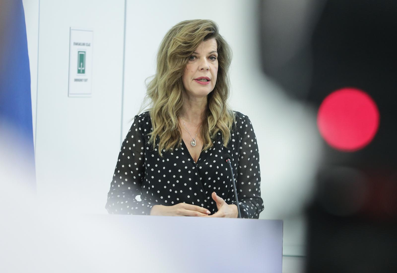 12.09.2022., Zagreb - Konferencija za medije eurozastupnice Biljane Borzan na kojoj sui predstavljeni rezultati istrazivanja o stavovima i percepciji gradjana po pitanjima vezanim uz kupovinu i konzumaciju prehrambenih proizvoda. Photo: Robert Anic/PIXSELL