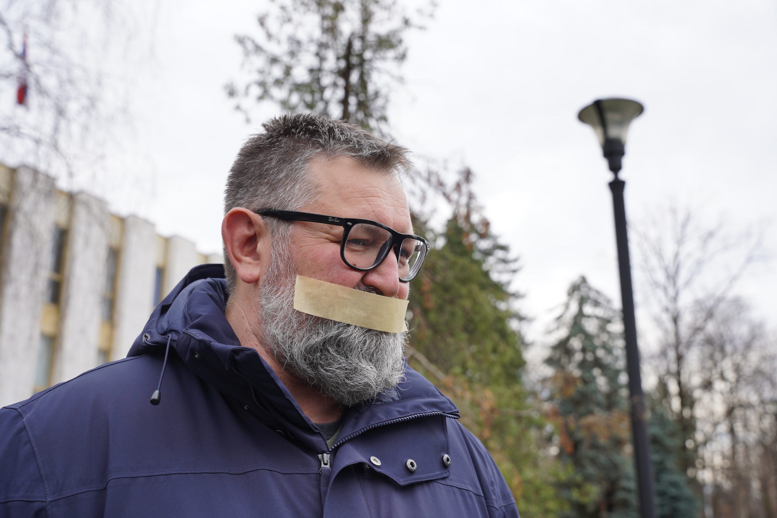 14.03.2023., Banja Luka, Bosna i Hercegovina - Novinari i medijska zajednica RS odrzala je prosvjed ispred Narodne skupstine RS zbog najave usvanjanja izmjena i dopuna Krivicnog zakona kojima bi kleveta u RS bila kriminalizirana. Photo: Dejan Rakita/PIXSELL