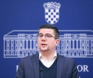 14.03.2023., Zagreb - Na konferenciji za medije Kluba zastupnika Socijaldemokrati o temi: "Projekt Slavonija na HDZ-ov nacin" govorio je zastupnik Domagoj Hajdukovic. Photo: Patrik Macek/PIXSELL