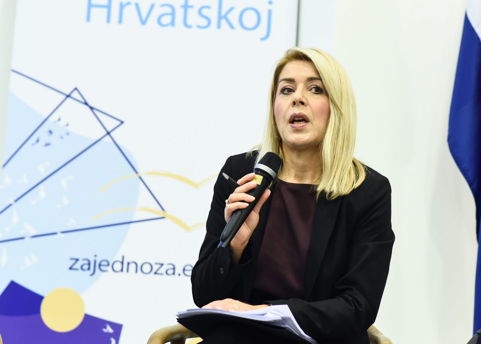 14.11.2022., Zagreb, Kuca Europe - Odrzan panel Europski akt o slobodi medija: Izazovi i rjesenja. O prijedlozima novih pravila za zastitu medijskog pluralizma i urednicke neovisnosti u EU-u raspravljali su Maja Sever, predsjednica Sindikata novinara Hrvatske i Europske federacije novinara (EFJ), Hrvoje Zovko, predsjednik Hrvatskog društva novinara, Jasna Vanicek-Fila iz Ministarstva kulture i medija, profesor na Fakultetu politickih znanosti dr.sc. Pasko Bilic uz moderiranje Barbare Peranic, press officer Ureda Europskog parlamenta u RH. Uvodno se sudionicima online obratila zastupnica u Europskom parlamentu Ramona Strugariu (Renew, Rumunjska) i direktorica Europske federacije novinara Renate Schroeder. Photo: Neva Zganec/PIXSELL