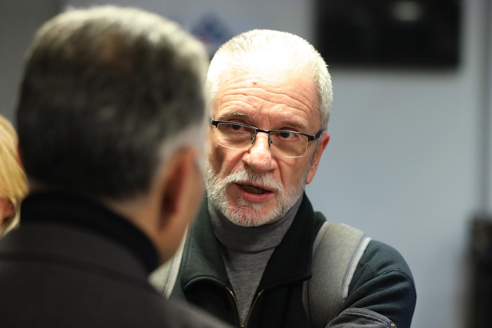 16.02.2023., Zagreb - U Francuskom institutu odrzana je izlozba starih radio aparata povodom Svjetskog dana radija i sto godina Radio Pariza, prve radio stanice u Europi. Kresimir Sever Photo: Slaven Branislav Babic/PIXSELL