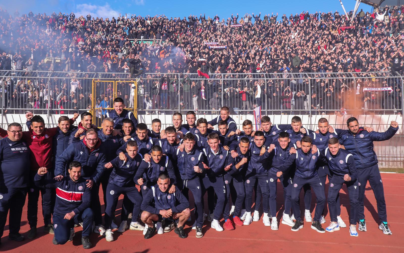 16.03.2023., Split -  Na Poljudu je organiziran docek juniorima HNK Hajduka koji su jucer pobijedili Borussiju Dortmund cime su se plasirali na zavrsni turnir juniorske Lige prvaka, medju cetiri najbolje juniorske momcadi u Europi. Photo: Ivo Cagalj/PIXSELL