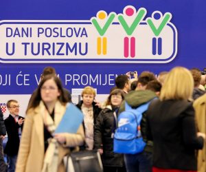17.01.2020., Osijek - U sklopu ''Regionalne konferencije trzista rada Slavonije, Baranje i Srijema'' odrzavaju se Dani poslova u turizmu u Osijeku.r Photo: Dubravka Petric/PIXSELL