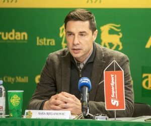 17.01.2023., Pula - Odrzana je konferencija za medije NK Istra 1961 povodom predstavljanja novih igraca. sportski direktor Sasa Bjelanovic Photo: Srecko Niketic/PIXSELL