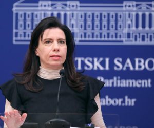 17.03.2023., Zagreb - Na konferenciji za medije odrzanoj u Saboru o temi "Problem dostavljaca digitalnih platformi – strani i domaci radnici u Hrvatskoj" govorila je zastupnica Katarina Peovic.
. Photo: Patrik Macek/PIXSELL