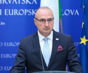 17.03.2023., Zagreb - Ministar vanjskih i europskih poslova Gordan Grlic Radman sastao se s ministrom vanjskih poslova i medunarodne suradnje Talijanske Republike Antoniom Tajanijem. Nakon sastanka dali su izjave za medije. Photo: Slaven Branislav Babic/PIXSELL