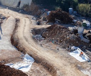 18.03.2023.., Rijeka -Na gradilistu ceste D 403 koja slovi za najskuplju u Hrvatskoj, tijekom iskopa pronadena je stara zahrdalu bomba, vjerojatno zaostalu iz Drugog svjetskog rata.  Photo: Nel Pavletic/PIXSELL